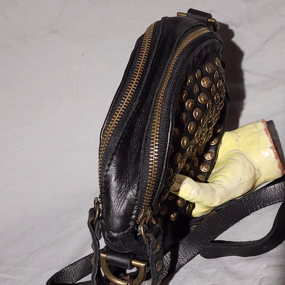 FRYE Black Circle-shaped Leather Studded Crossbody/Clutch/Wristlet - NWOT - Picture 6 of 7